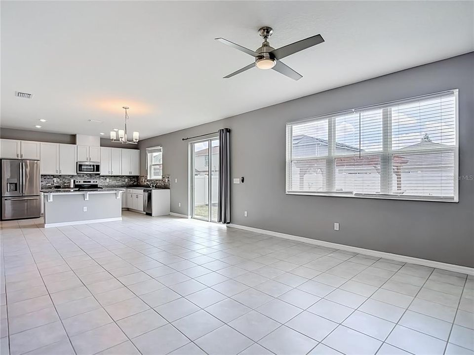 For Sale: $480,000 (4 beds, 2 baths, 3075 Square Feet)