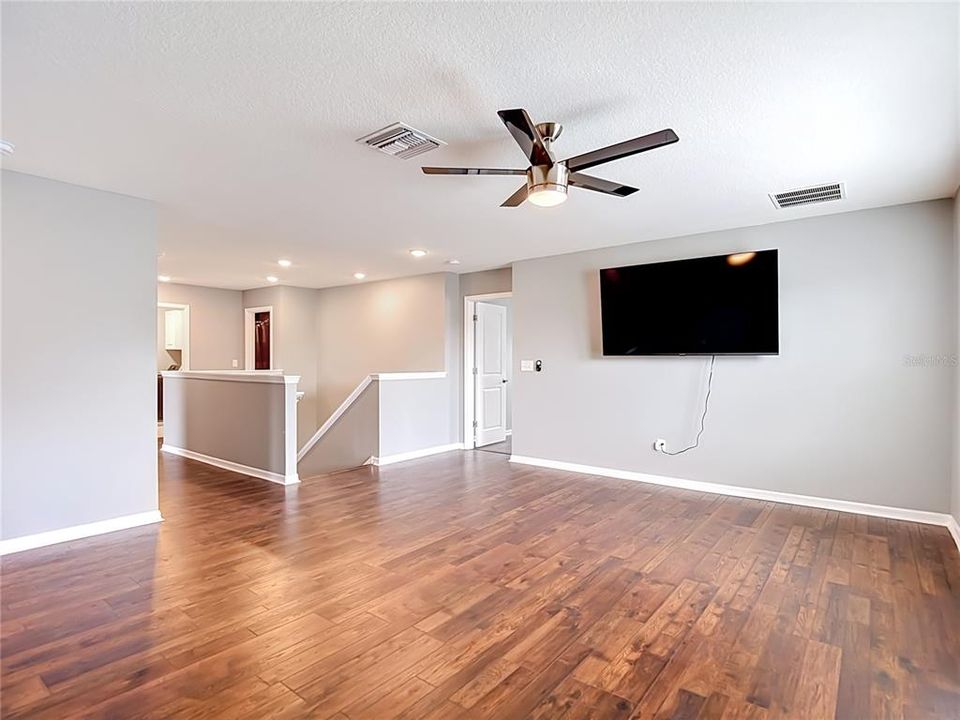 For Sale: $480,000 (4 beds, 2 baths, 3075 Square Feet)