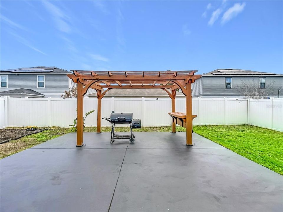 For Sale: $480,000 (4 beds, 2 baths, 3075 Square Feet)
