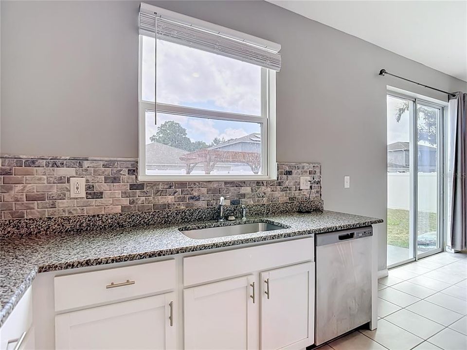 For Sale: $480,000 (4 beds, 2 baths, 3075 Square Feet)