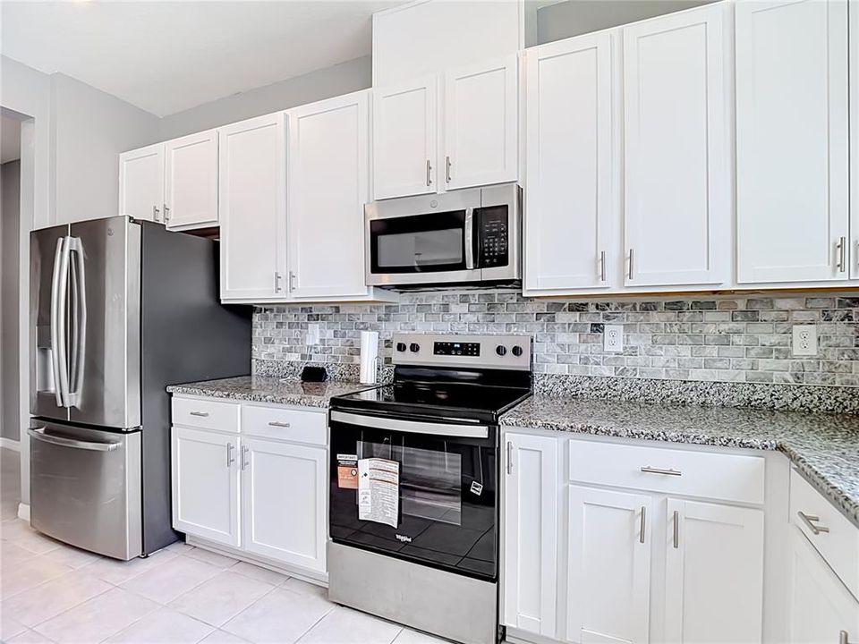 For Sale: $480,000 (4 beds, 2 baths, 3075 Square Feet)