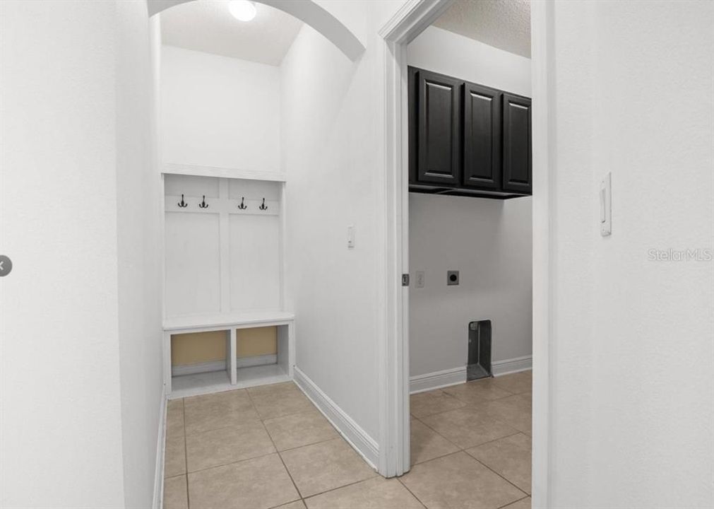 For Rent: $3,100 (4 beds, 3 baths, 2768 Square Feet)