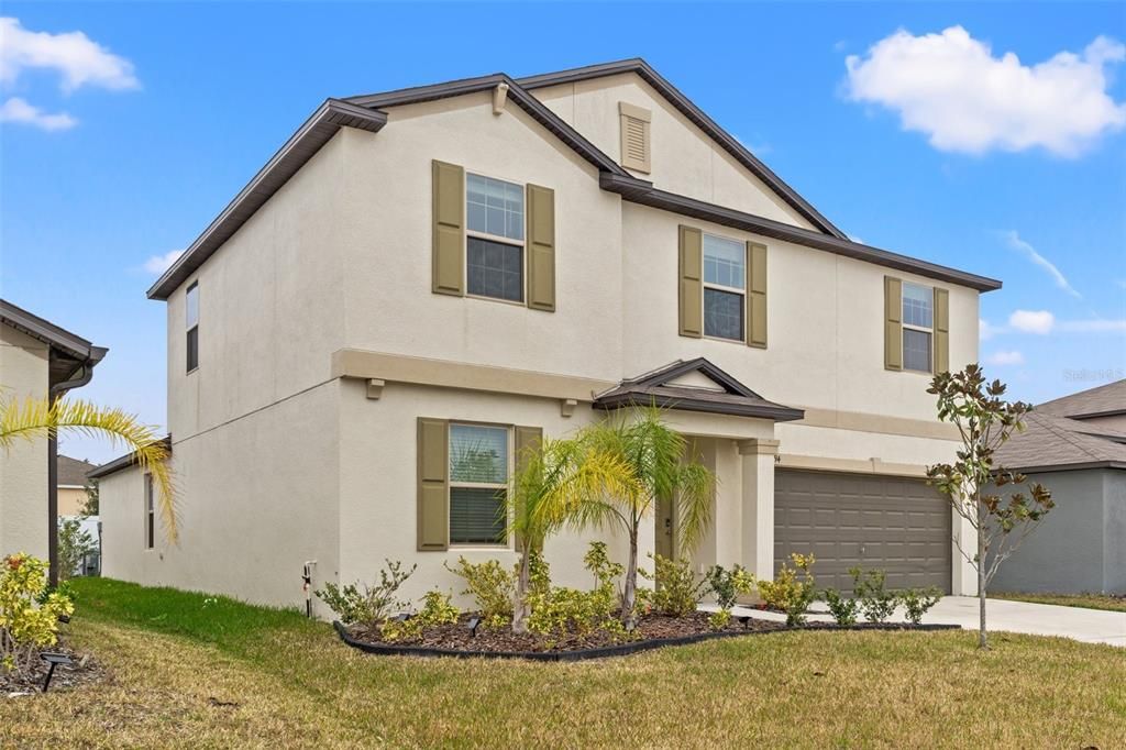 For Sale: $447,500 (5 beds, 3 baths, 2922 Square Feet)