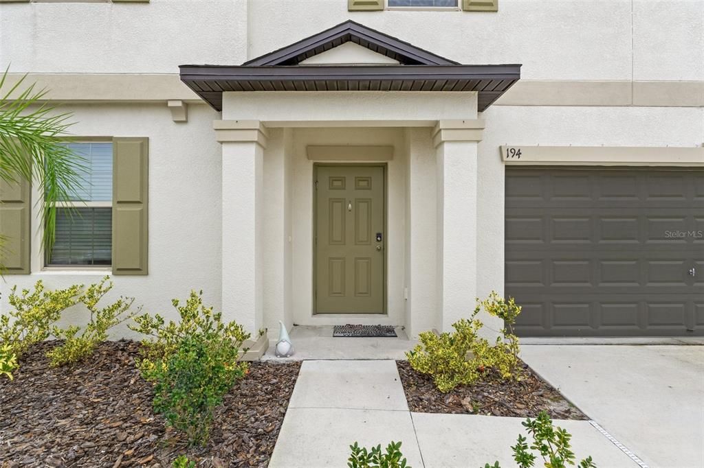 For Sale: $447,500 (5 beds, 3 baths, 2922 Square Feet)