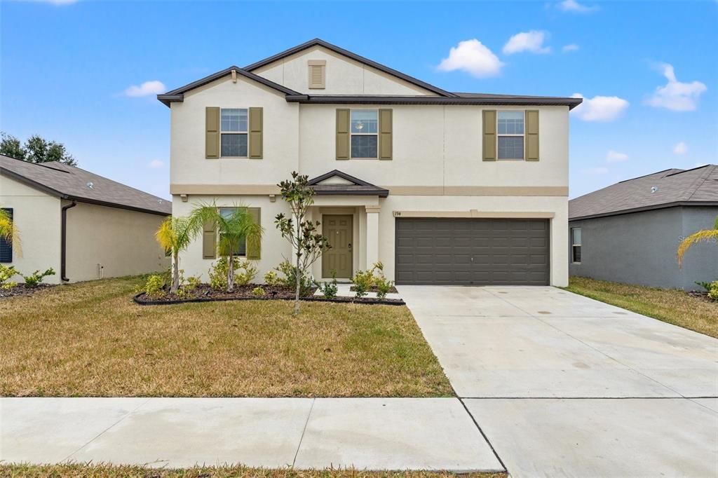For Sale: $447,500 (5 beds, 3 baths, 2922 Square Feet)