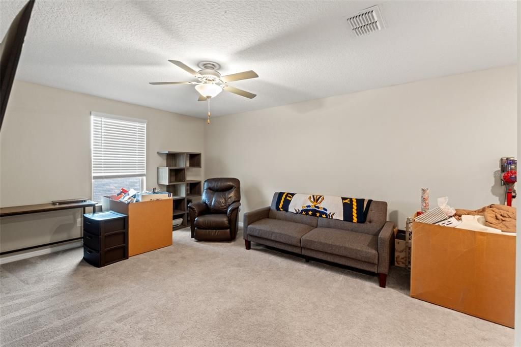 For Sale: $447,500 (5 beds, 3 baths, 2922 Square Feet)