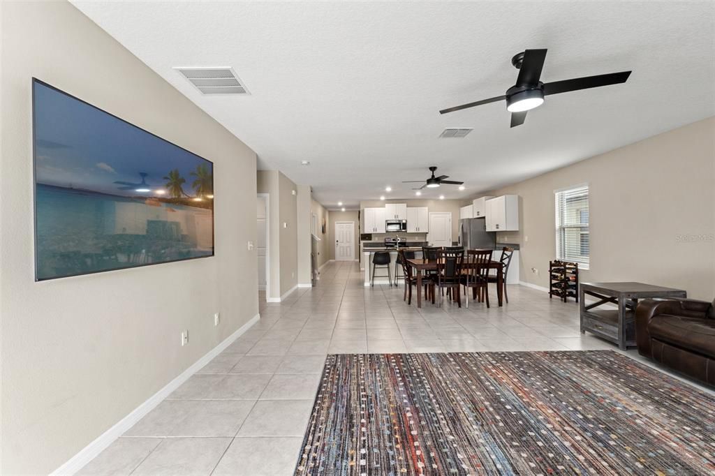 For Sale: $447,500 (5 beds, 3 baths, 2922 Square Feet)