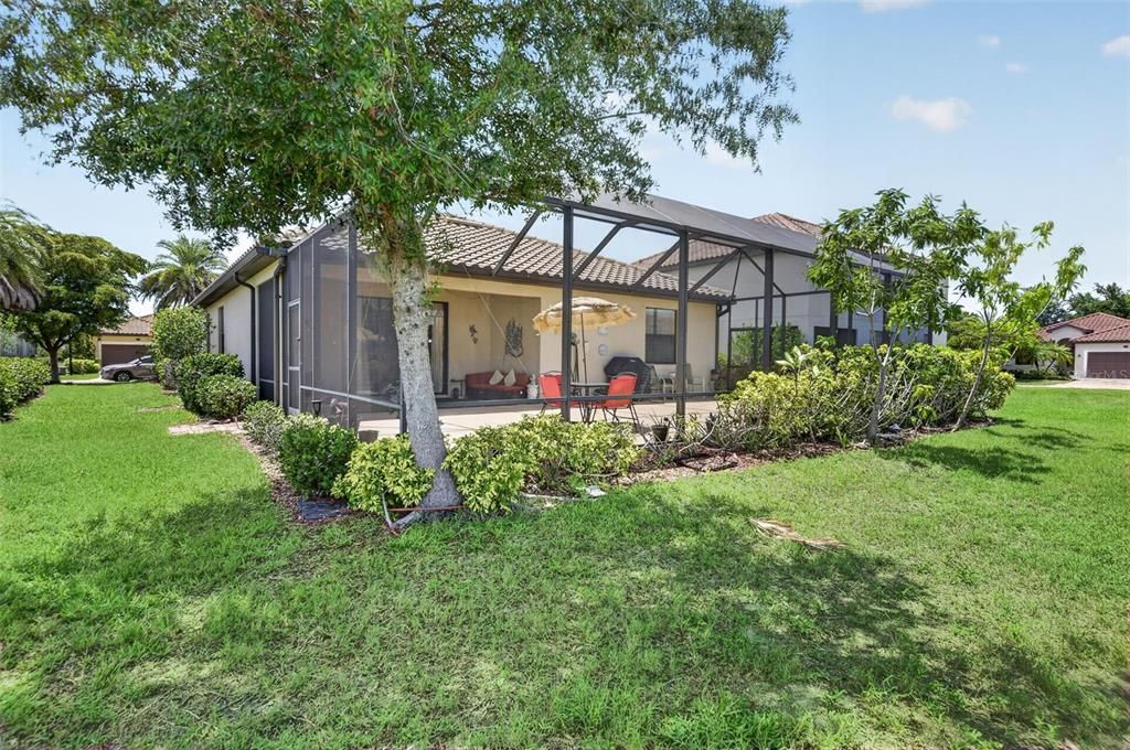 En Venta: $450,000 (4 camas, 3 baños, 2025 Pies cuadrados)