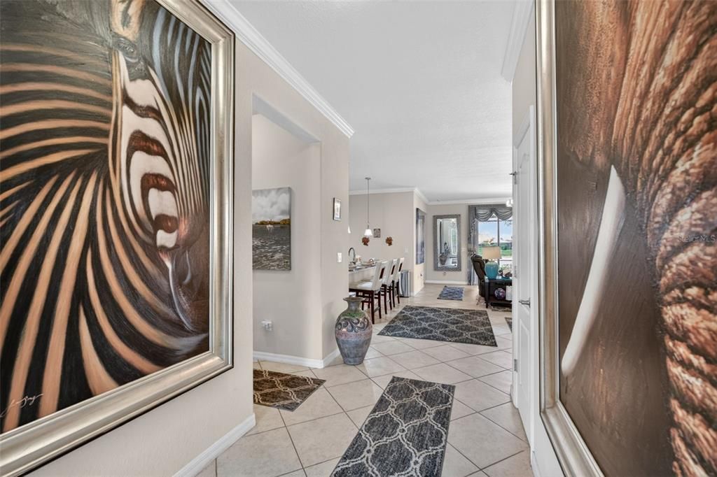 En Venta: $450,000 (4 camas, 3 baños, 2025 Pies cuadrados)