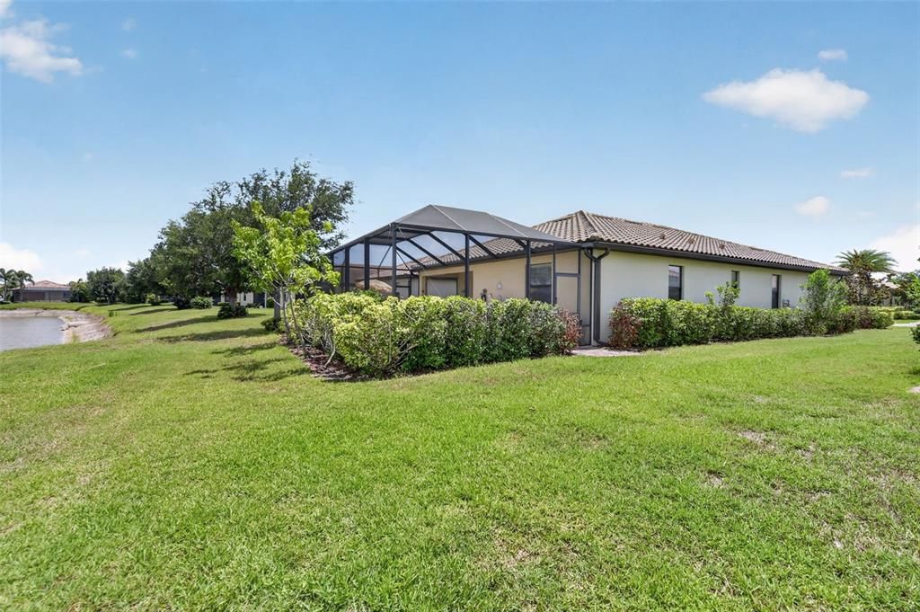 En Venta: $450,000 (4 camas, 3 baños, 2025 Pies cuadrados)
