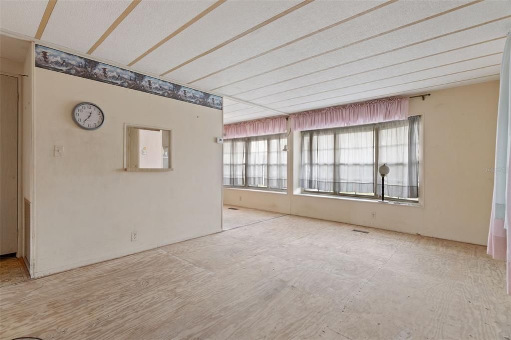 En Venta: $109,900 (2 camas, 2 baños, 805 Pies cuadrados)