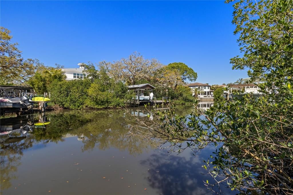 For Sale: $774,999 (3 beds, 2 baths, 1785 Square Feet)