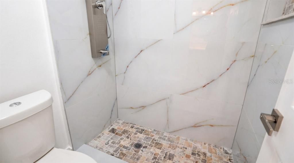 На продажу: $418,000 (4 спален, 3 ванн, 1729 Квадратных фут)