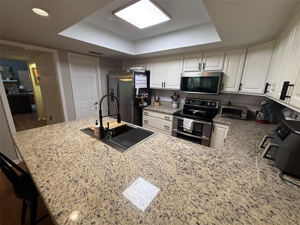 For Sale: $349,924 (3 beds, 2 baths, 2366 Square Feet)