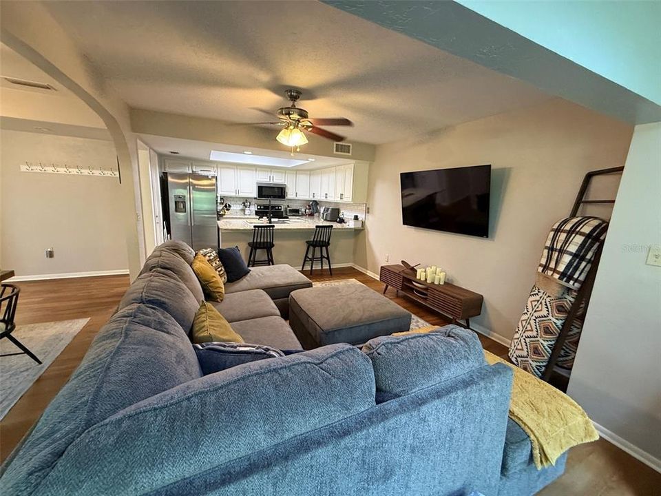 For Sale: $349,924 (3 beds, 2 baths, 2366 Square Feet)