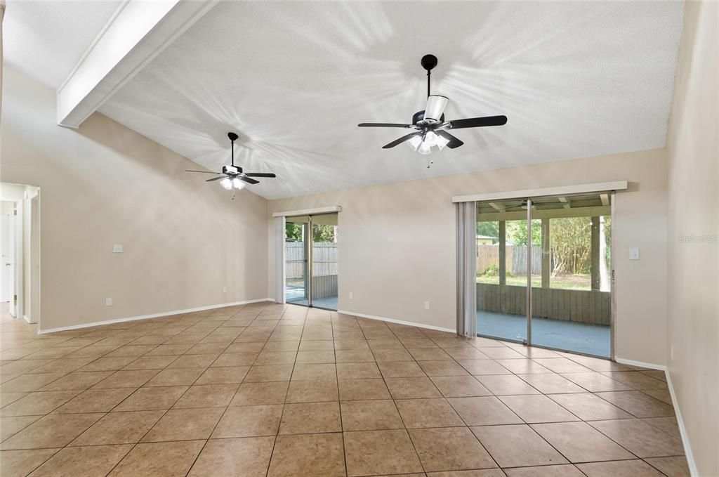 For Sale: $359,900 (3 beds, 2 baths, 1440 Square Feet)
