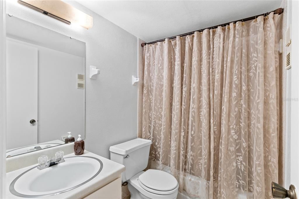 En Venta: $139,900 (2 camas, 2 baños, 1034 Pies cuadrados)