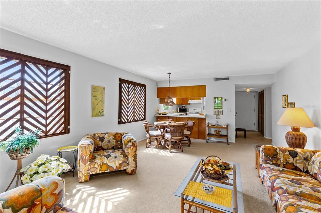En Venta: $139,900 (2 camas, 2 baños, 1034 Pies cuadrados)