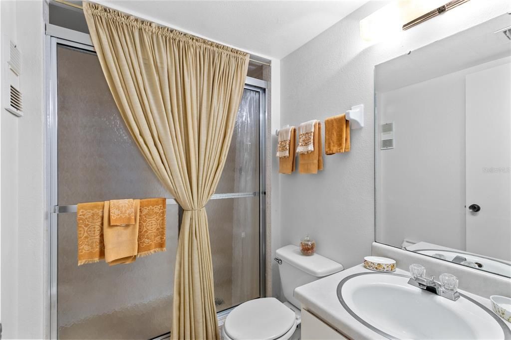 En Venta: $139,900 (2 camas, 2 baños, 1034 Pies cuadrados)