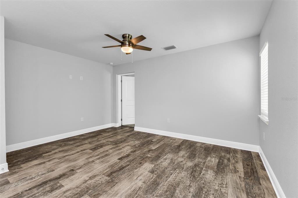For Rent: $3,000 (3 beds, 3 baths, 1344 Square Feet)