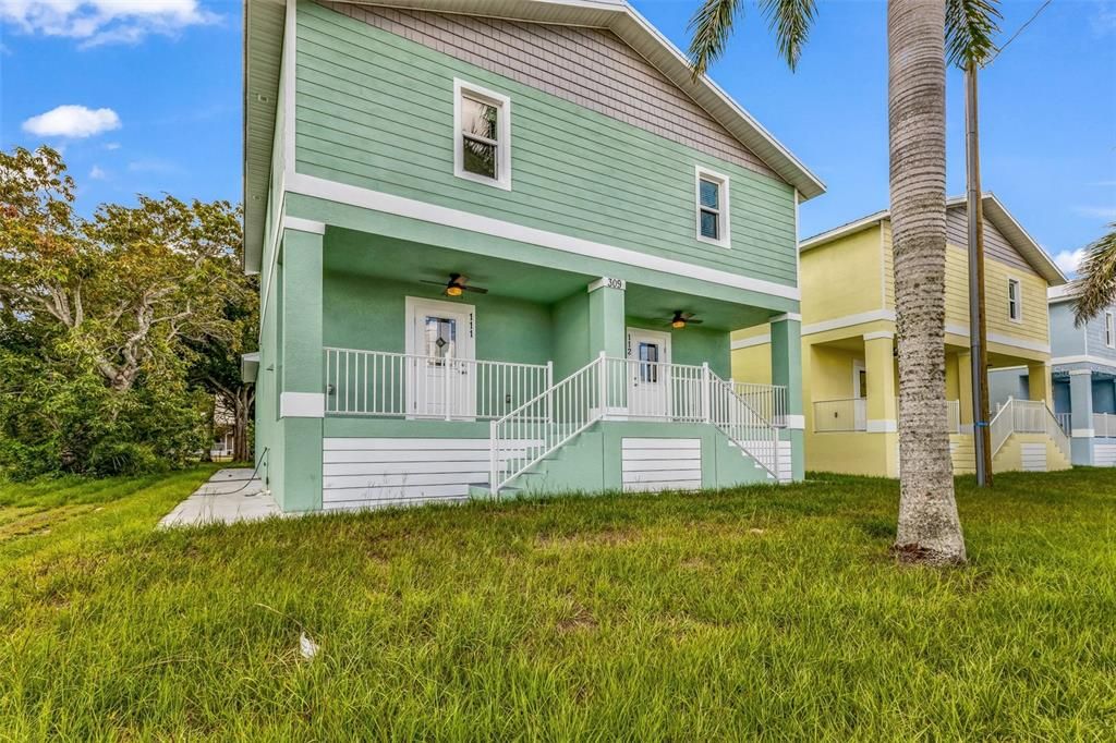 For Rent: $3,000 (3 beds, 3 baths, 1344 Square Feet)