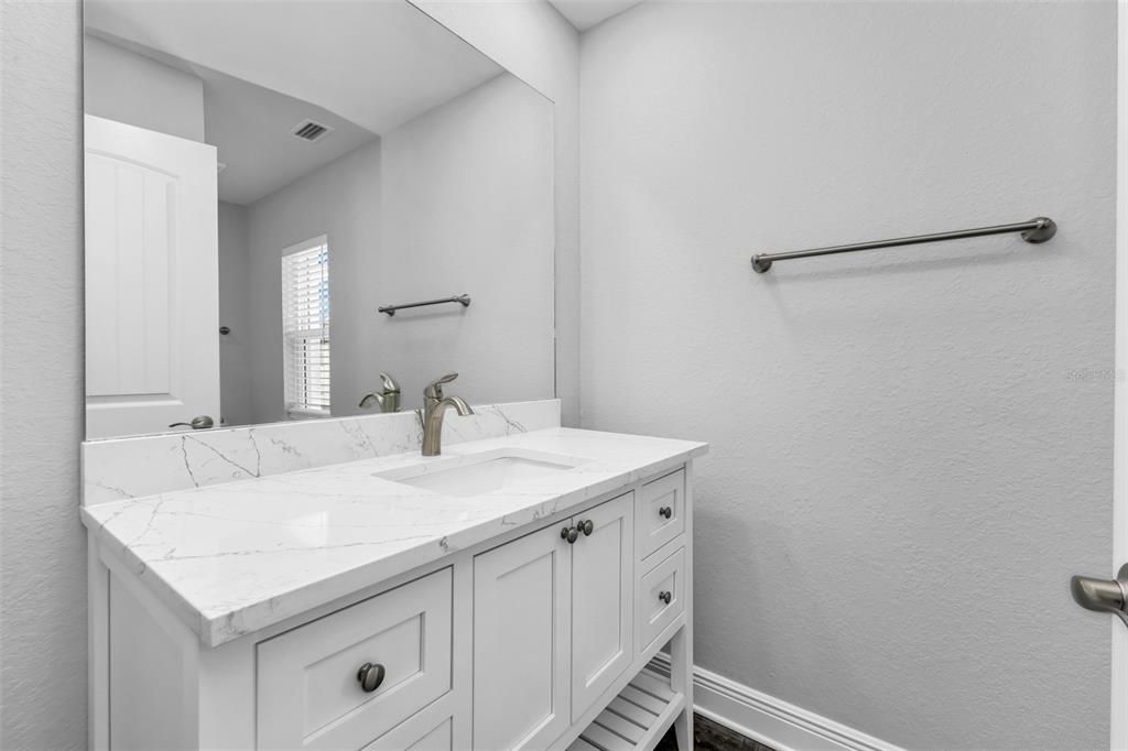 For Rent: $3,000 (3 beds, 3 baths, 1344 Square Feet)