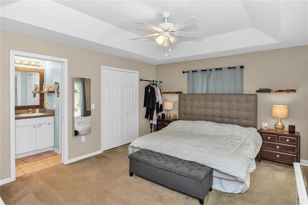Active With Contract: $319,000 (3 beds, 2 baths, 1610 Square Feet)