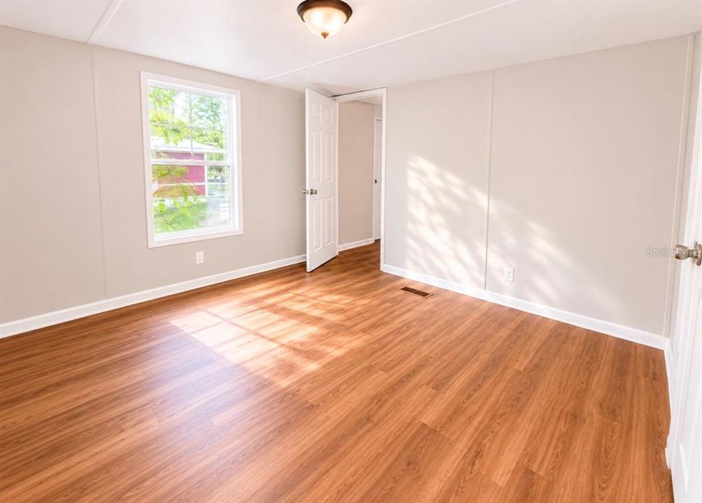 For Rent: $1,250 (2 beds, 1 baths, 784 Square Feet)