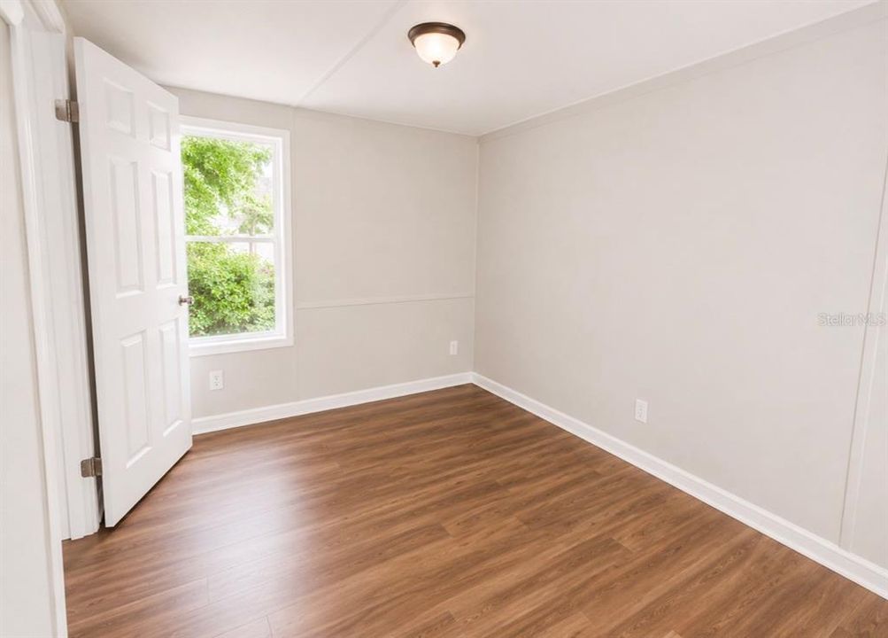 For Rent: $1,250 (2 beds, 1 baths, 784 Square Feet)