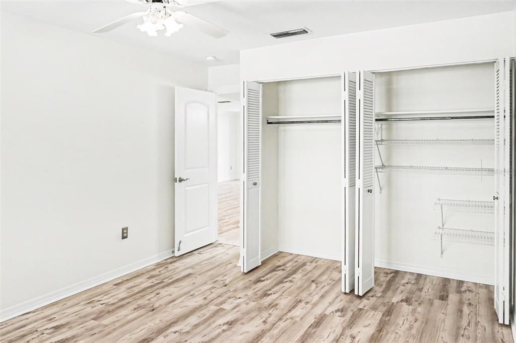 For Sale: $250,000 (2 beds, 2 baths, 1295 Square Feet)