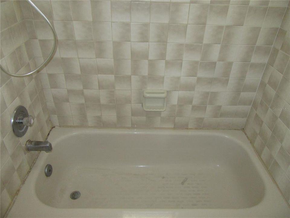В аренду: $1,695 (2 спален, 1 ванн, 740 Квадратных фут)