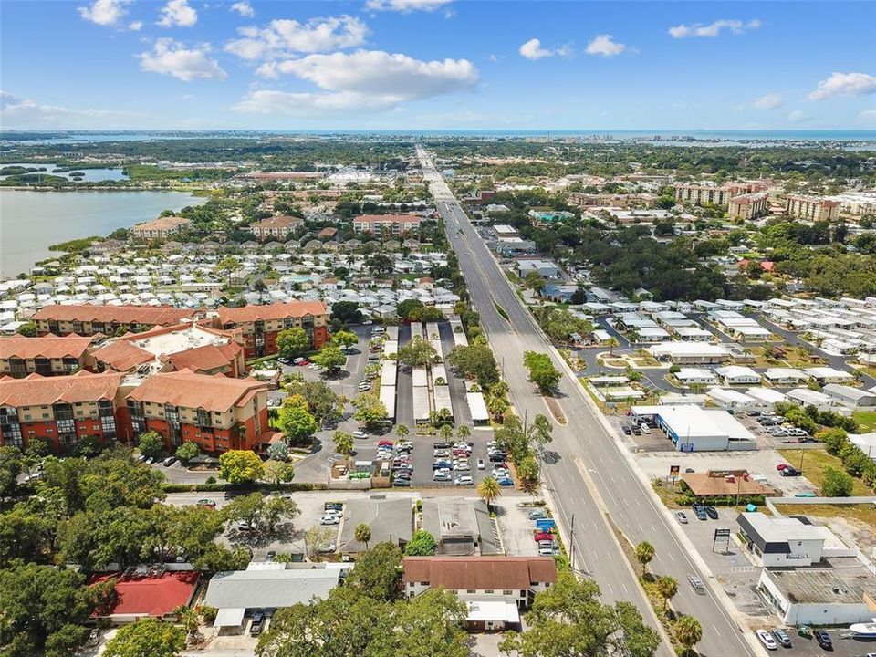 В аренду: $1,695 (2 спален, 1 ванн, 740 Квадратных фут)