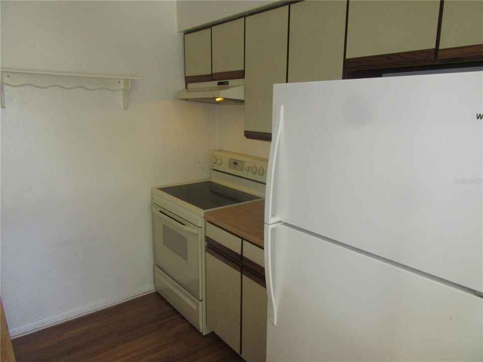 В аренду: $1,695 (2 спален, 1 ванн, 740 Квадратных фут)