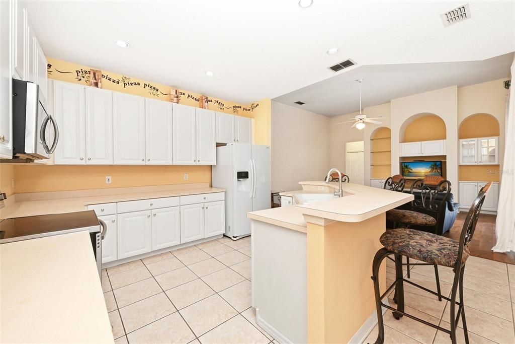 For Sale: $749,000 (5 beds, 4 baths, 3218 Square Feet)