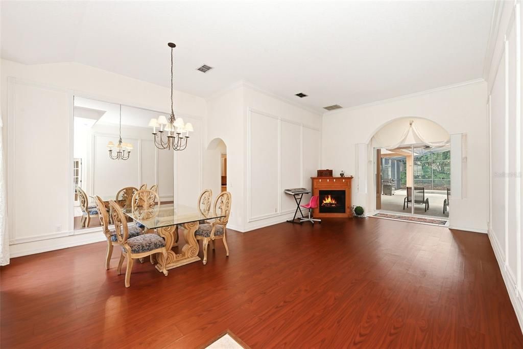 For Sale: $749,000 (5 beds, 4 baths, 3218 Square Feet)