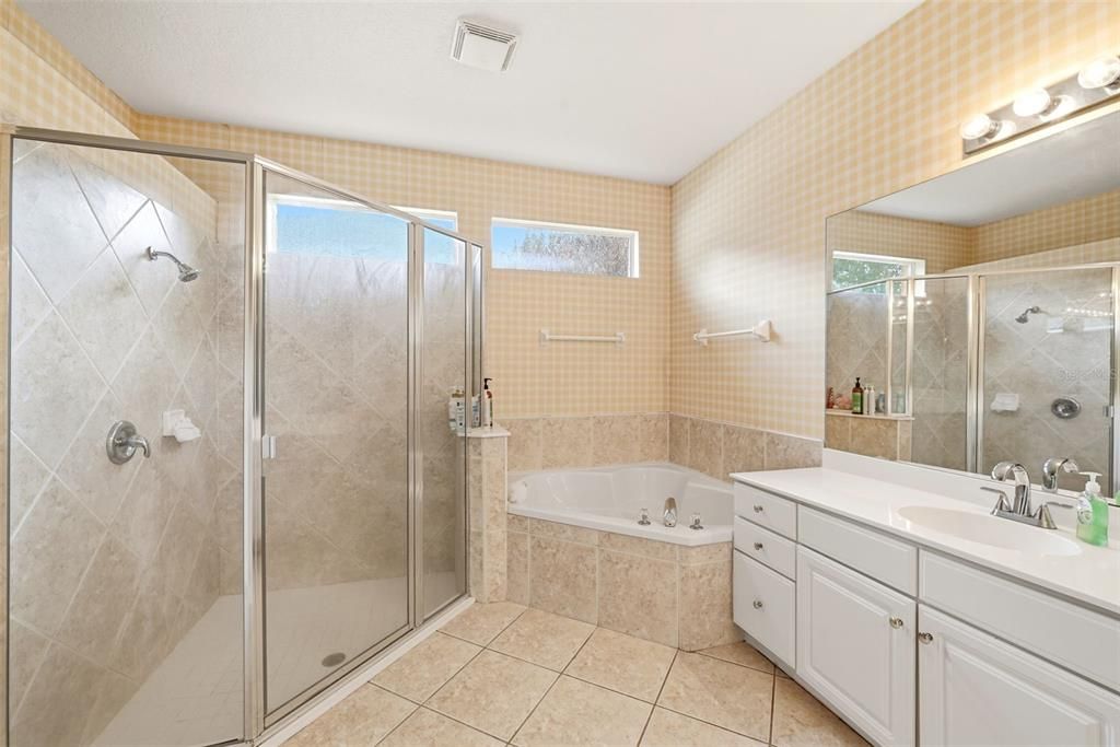 For Sale: $749,000 (5 beds, 4 baths, 3218 Square Feet)
