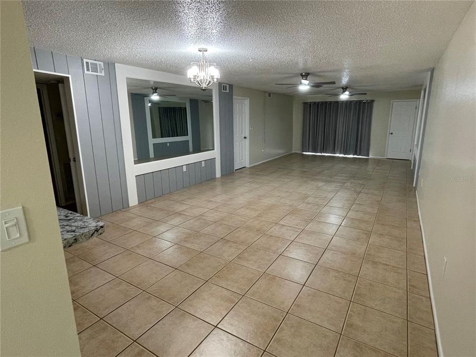 En Venta: $249,000 (2 camas, 2 baños, 1410 Pies cuadrados)