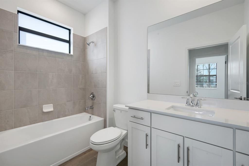 For Sale: $579,000 (3 beds, 3 baths, 2202 Square Feet)