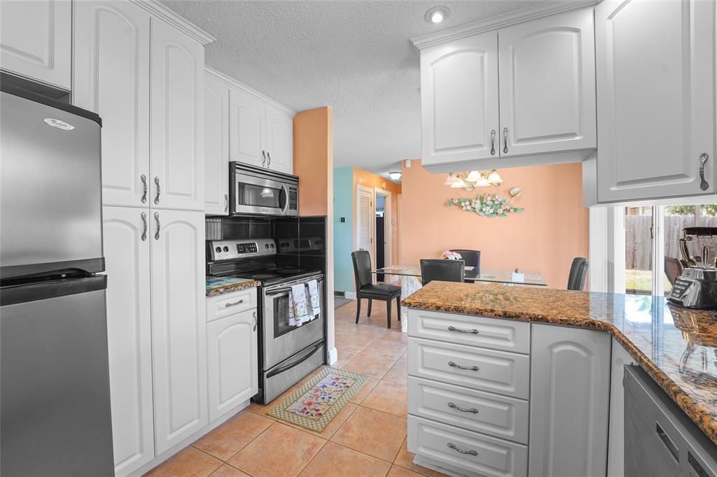Active With Contract: $329,900 (2 beds, 1 baths, 1200 Square Feet)