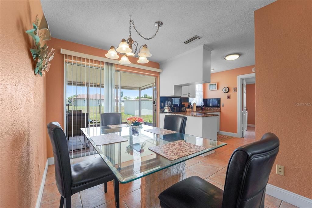 Active With Contract: $329,900 (2 beds, 1 baths, 1200 Square Feet)