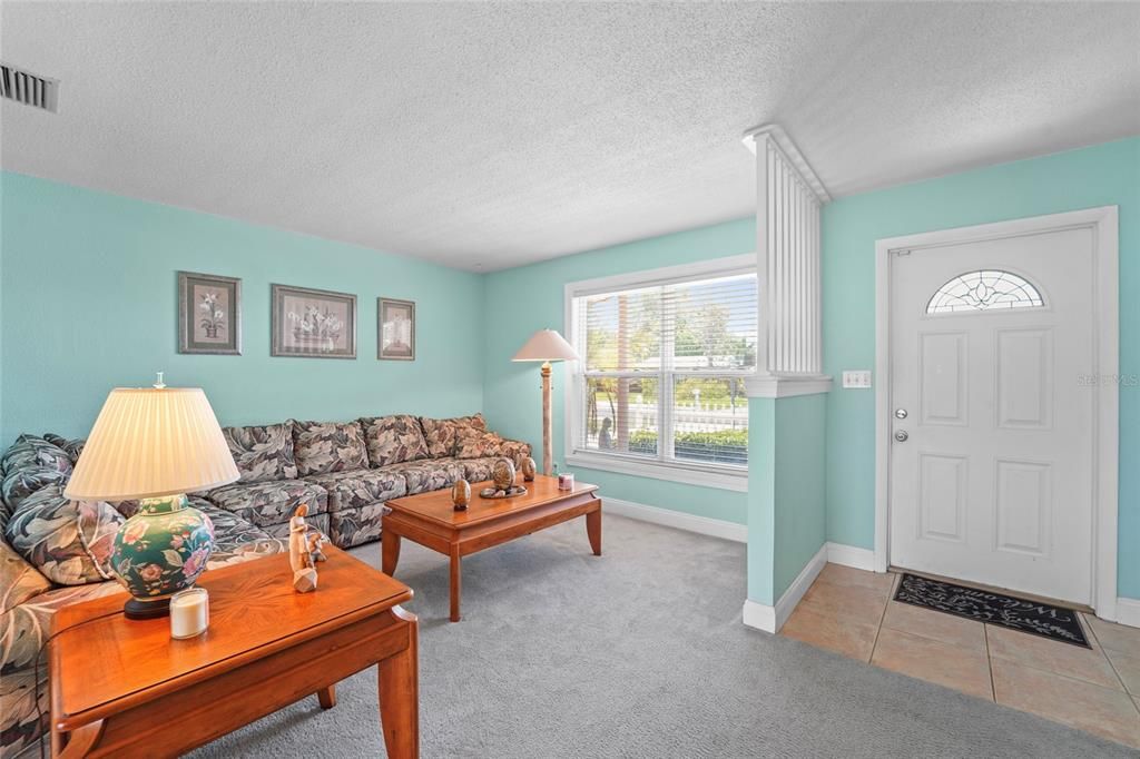 Active With Contract: $329,900 (2 beds, 1 baths, 1200 Square Feet)