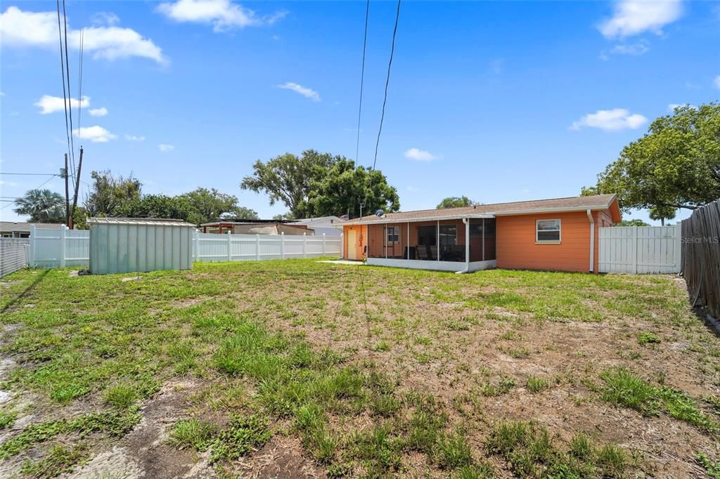 Active With Contract: $329,900 (2 beds, 1 baths, 1200 Square Feet)