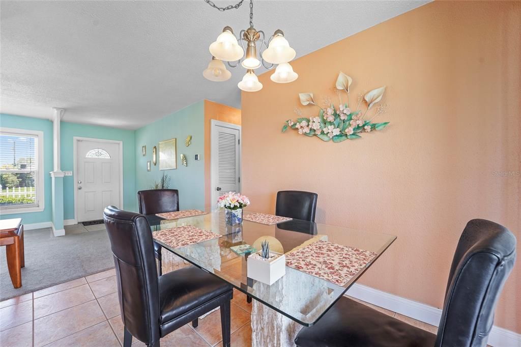 Active With Contract: $329,900 (2 beds, 1 baths, 1200 Square Feet)