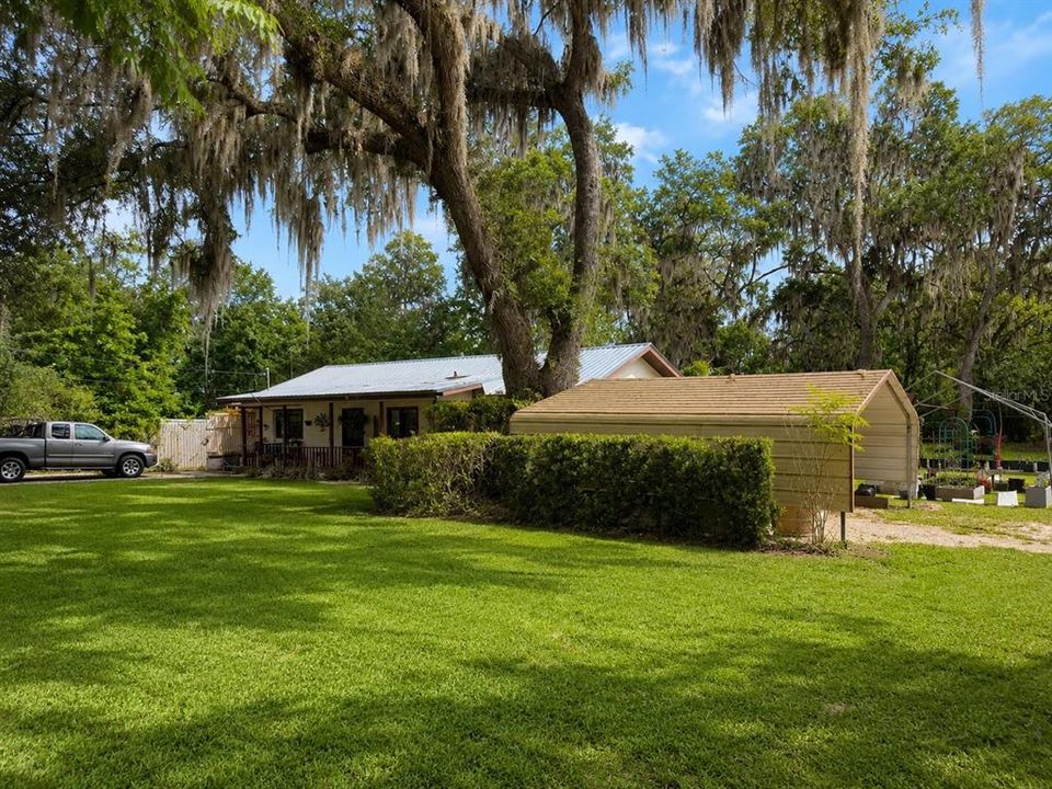 For Sale: $234,900 (2 beds, 1 baths, 1496 Square Feet)