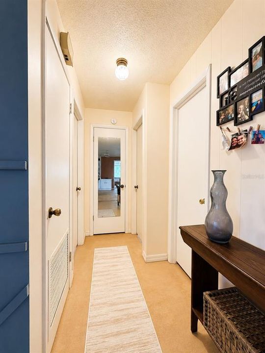 For Sale: $234,900 (2 beds, 1 baths, 1496 Square Feet)