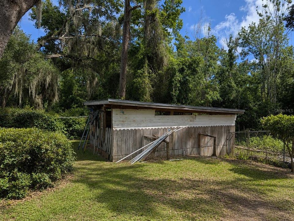 For Sale: $234,900 (2 beds, 1 baths, 1496 Square Feet)