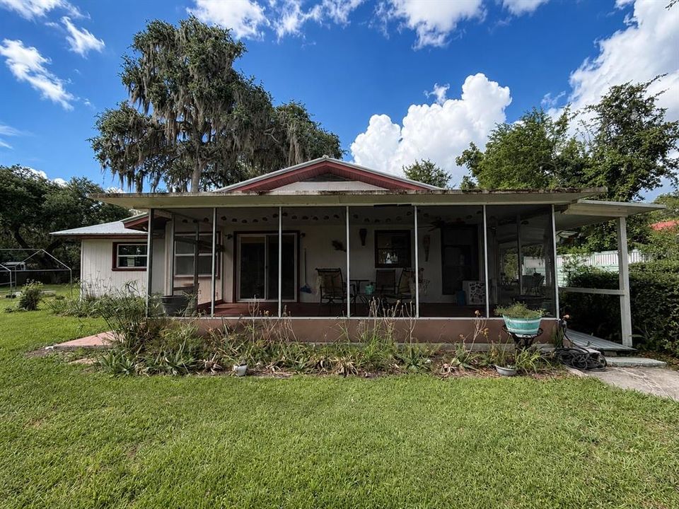 For Sale: $234,900 (2 beds, 1 baths, 1496 Square Feet)