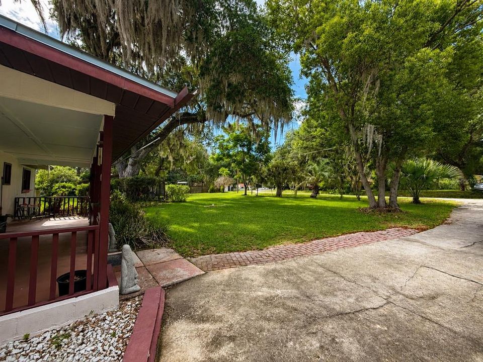 For Sale: $234,900 (2 beds, 1 baths, 1496 Square Feet)