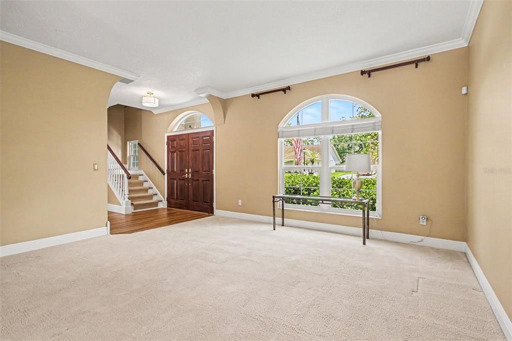 For Sale: $639,000 (5 beds, 2 baths, 2464 Square Feet)
