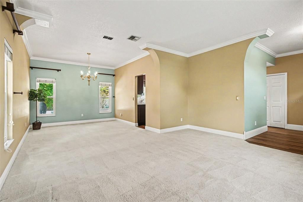 For Sale: $639,000 (5 beds, 2 baths, 2464 Square Feet)